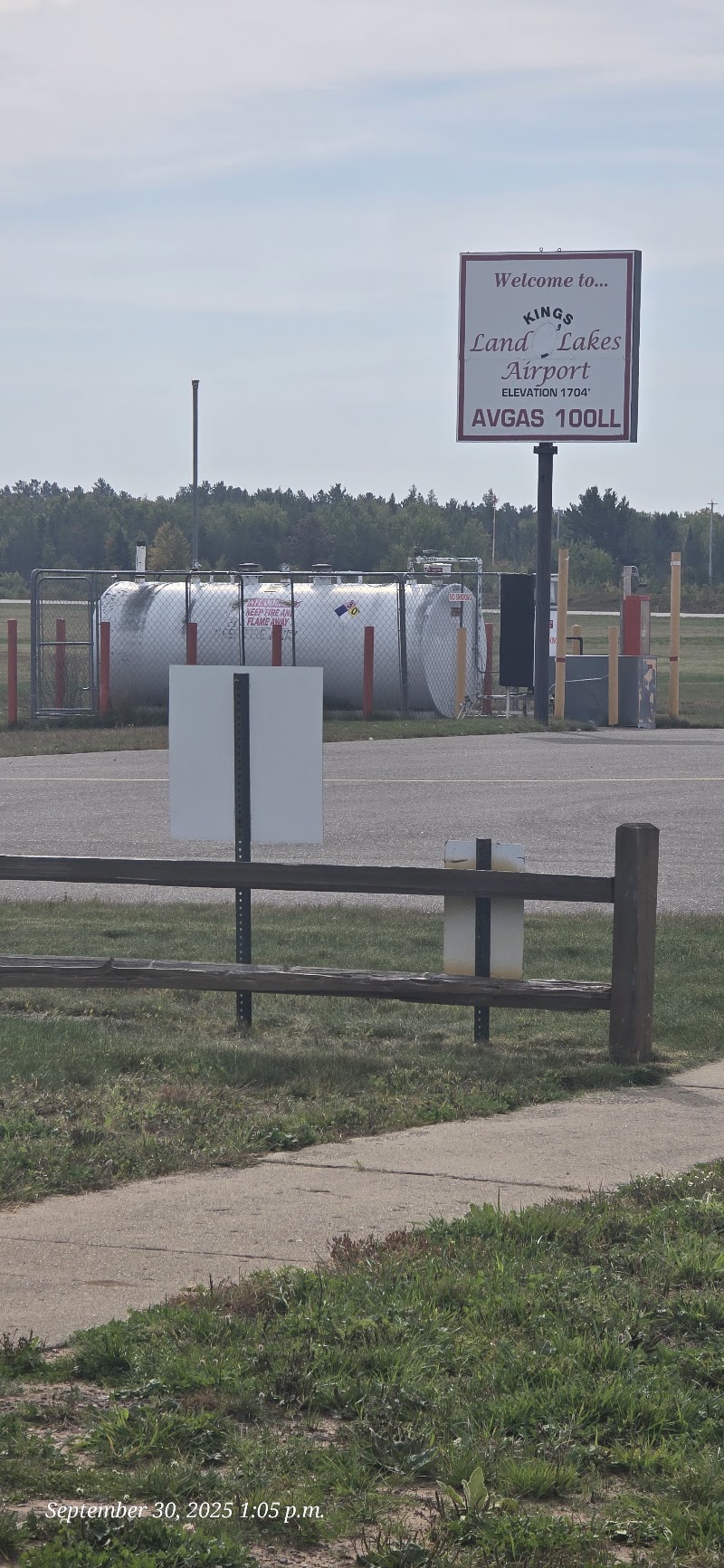 King’s Land O'Lakes Airport (LNL) photo 2