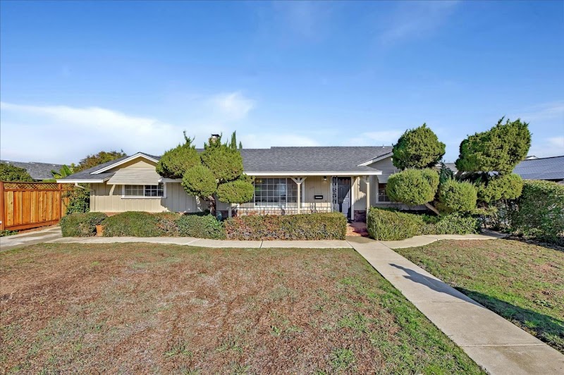 Agam Real Estate photo 3