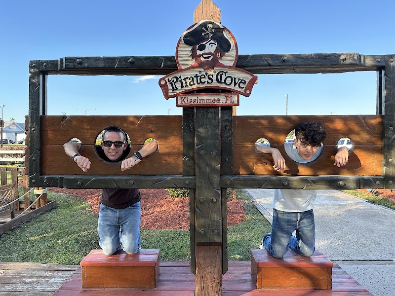 Pirate's Cove Adventure Golf photo 4