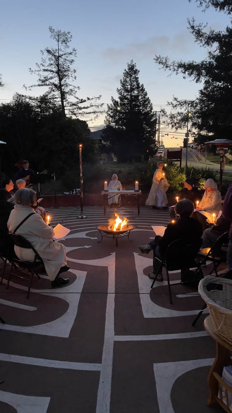 Holy Cross Episcopal Church photo 4
