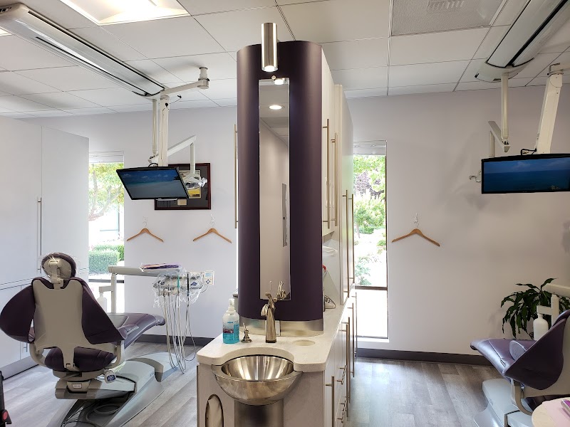 Dr. Darya G. Ghafourpour, DDS Inc photo 2