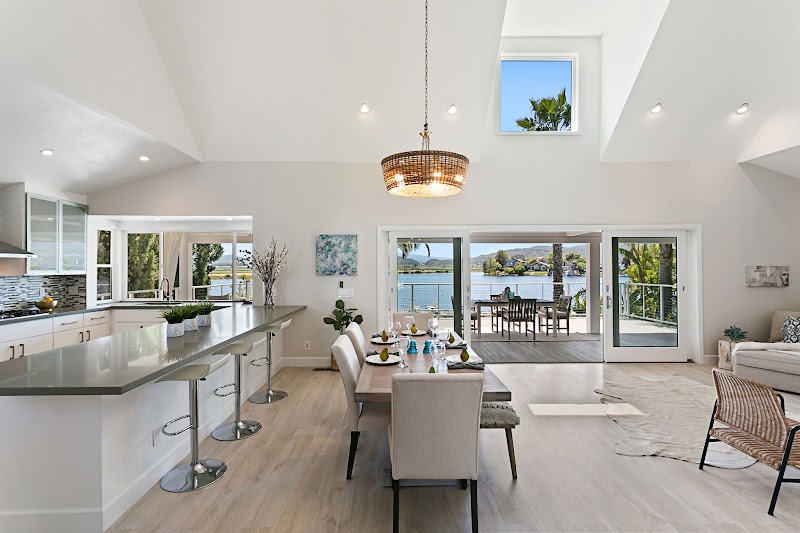 Craig Burnett, Realtor - Corcoran Icon Properties photo 2