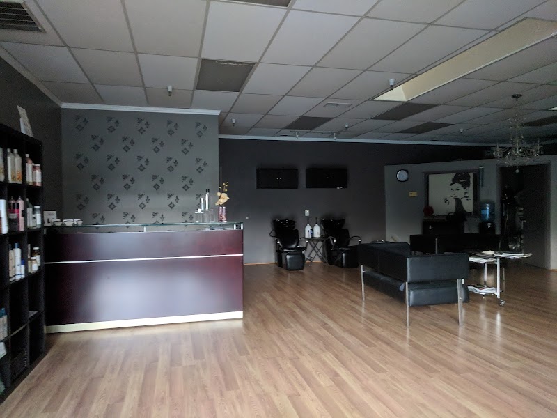 Modern Salon photo 3