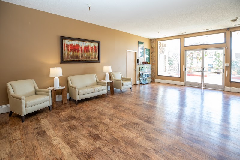 Cloverdale Healthcare Center photo 5
