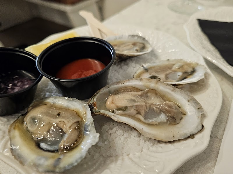Humble Oysters and Bubbles photo 4