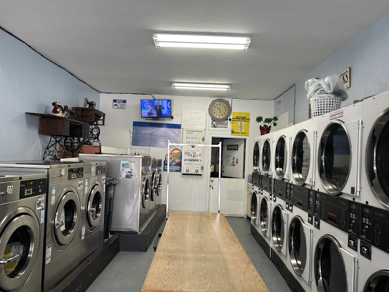 The Laundromat, Albany, CA photo 2