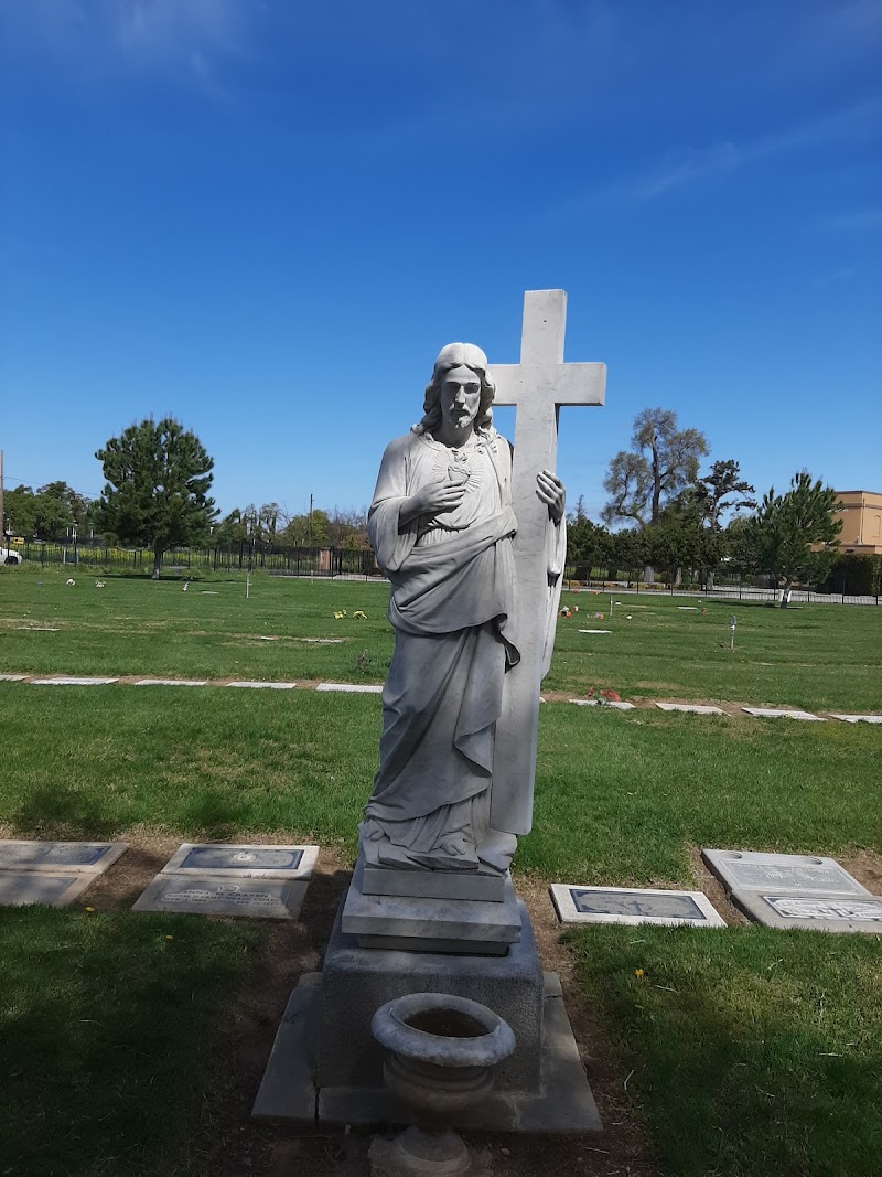 San Joaquin Catholic Cemetery photo 5