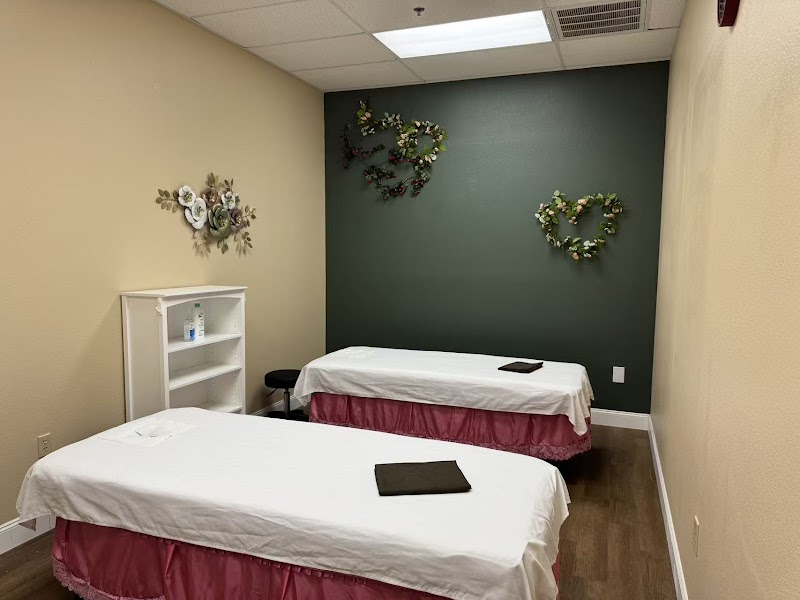 Happy Feet Massage Therapy spa photo 2