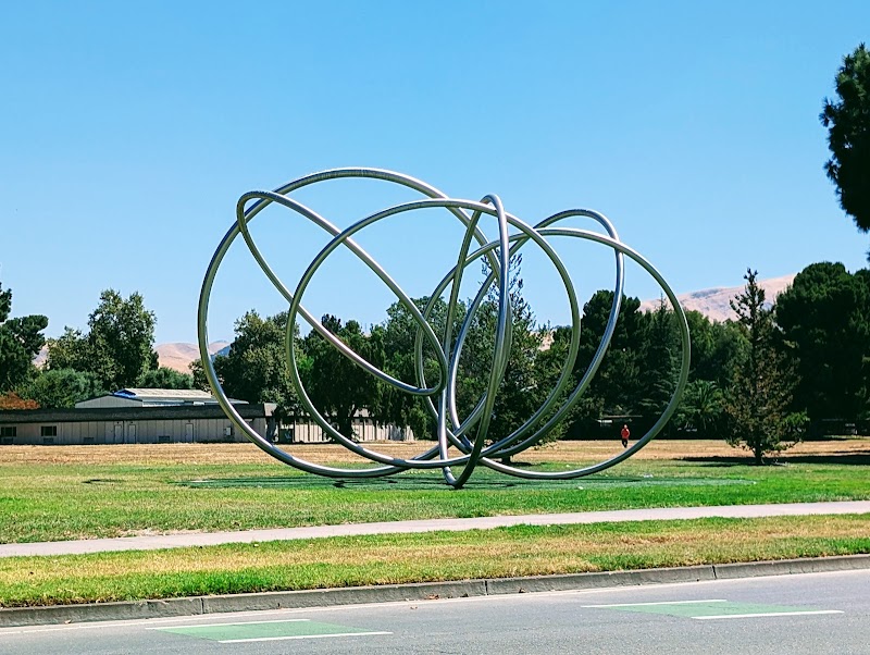 Unity Sculpture photo 4