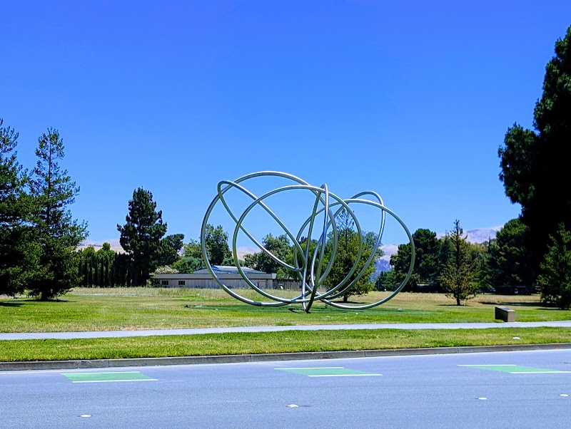 Unity Sculpture photo 2
