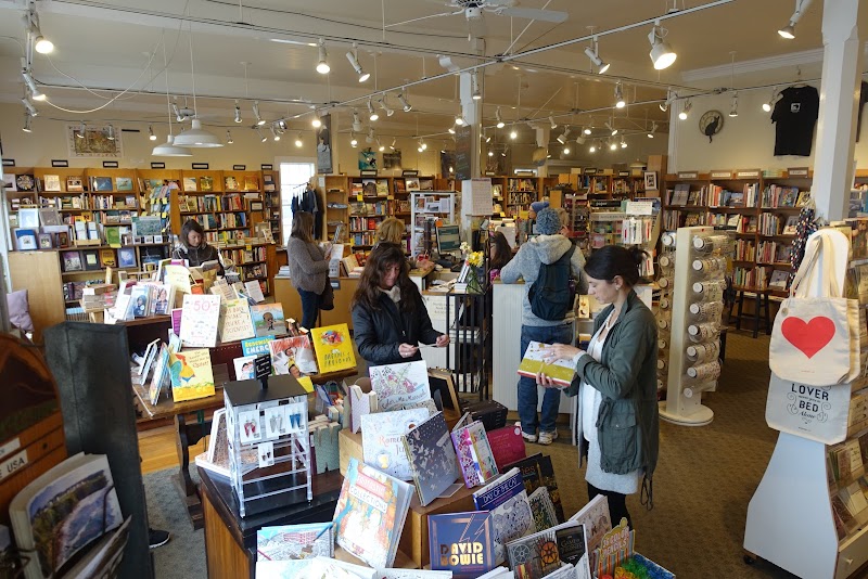Gallery Bookshop & Bookwinkles photo 2
