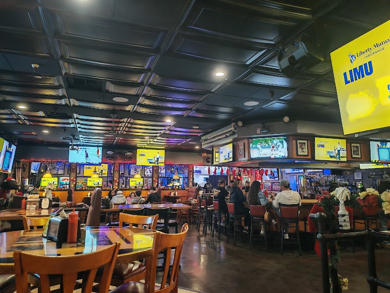 Hob Nob Sports Grill photo 4