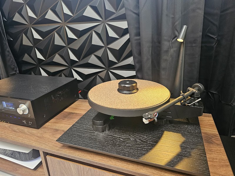 Santa Rosa Stereo photo 3