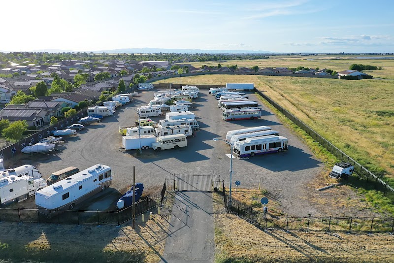 Rio Vista RV / Boat & Vehicle Storage photo 3