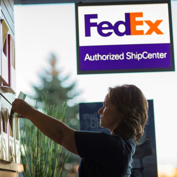 FedEx Authorized ShipCenter photo 3
