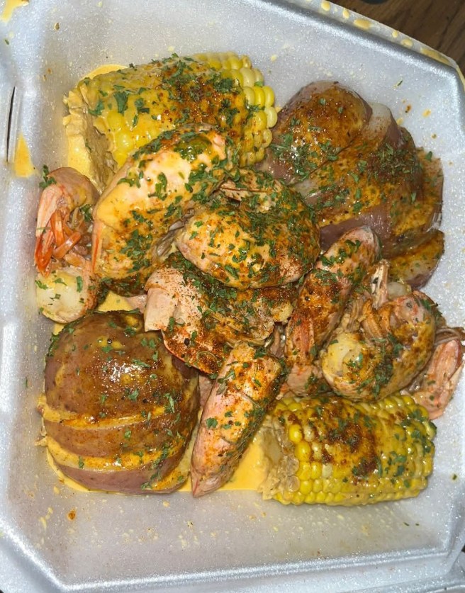 Q's Que & Boil photo 3
