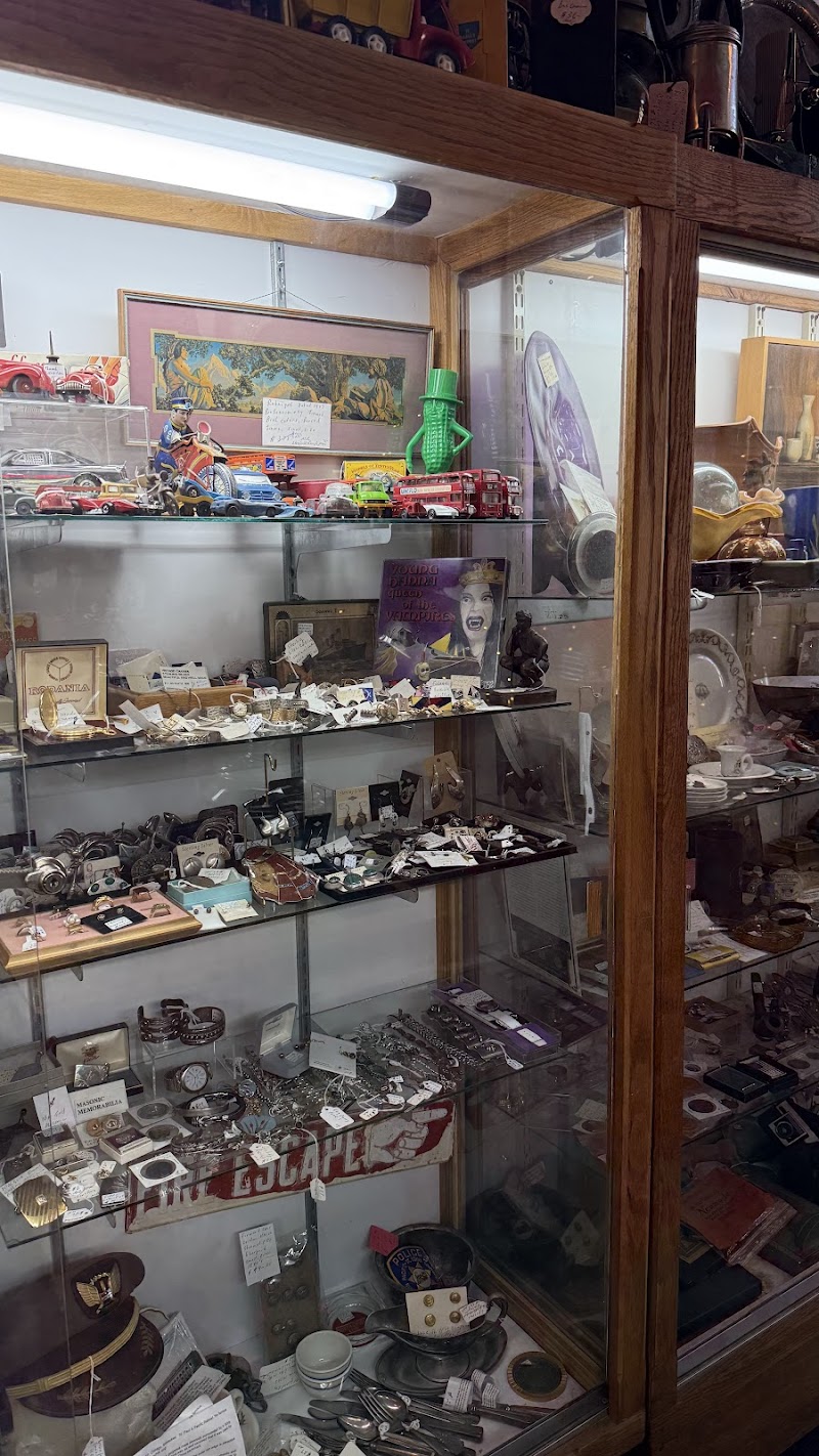 Antiques on First photo 2