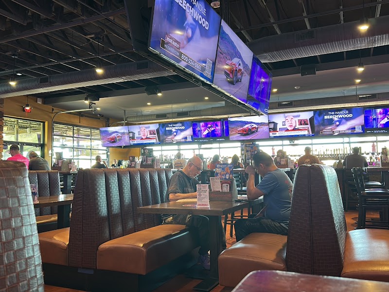Cold Beers & Cheeseburgers photo 5