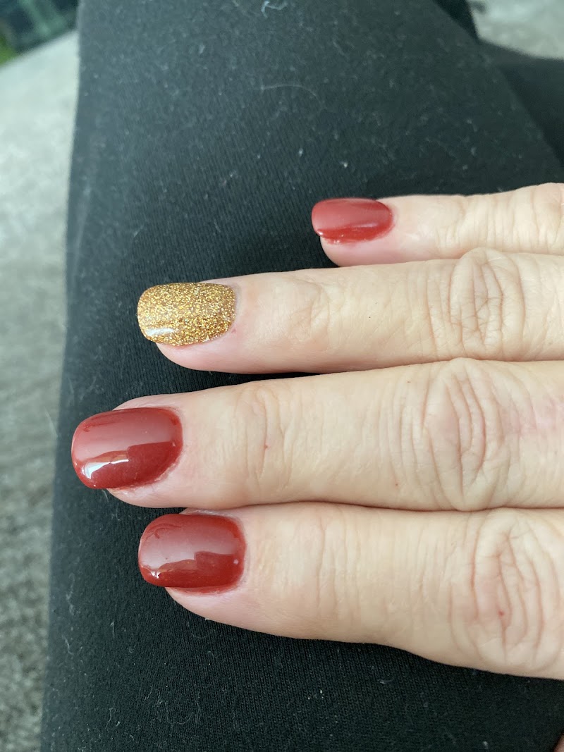 Color Me Nails & Spa photo 3