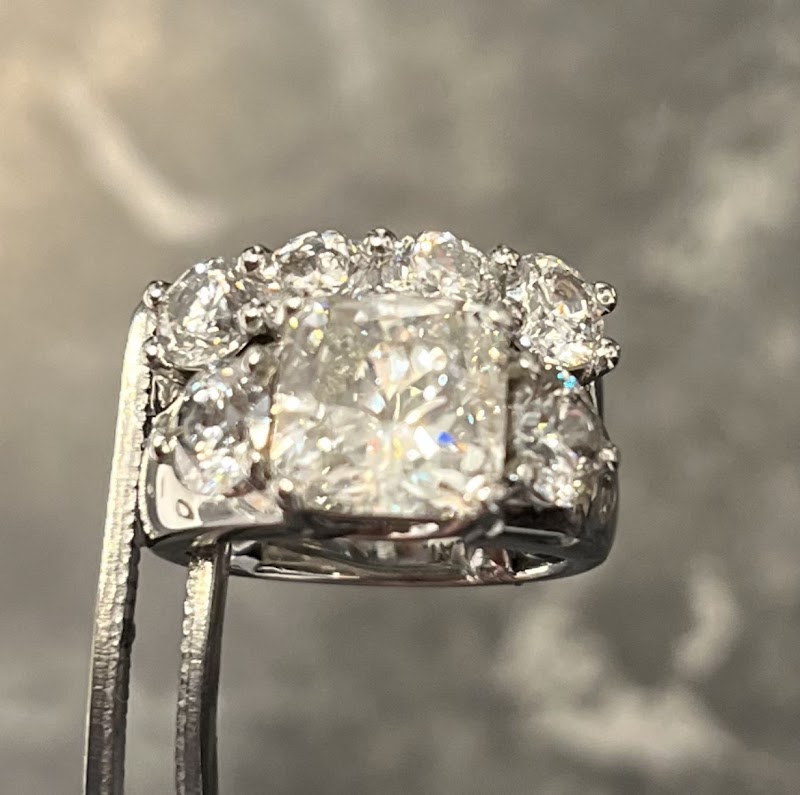 Helmut the Jeweler photo 4