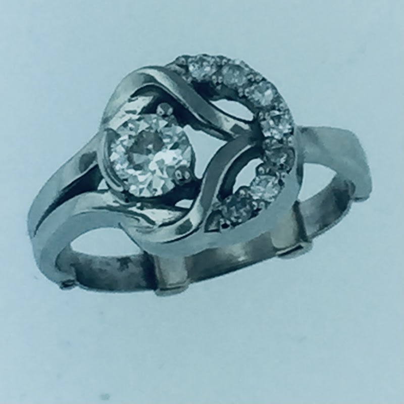 Helmut the Jeweler photo 3