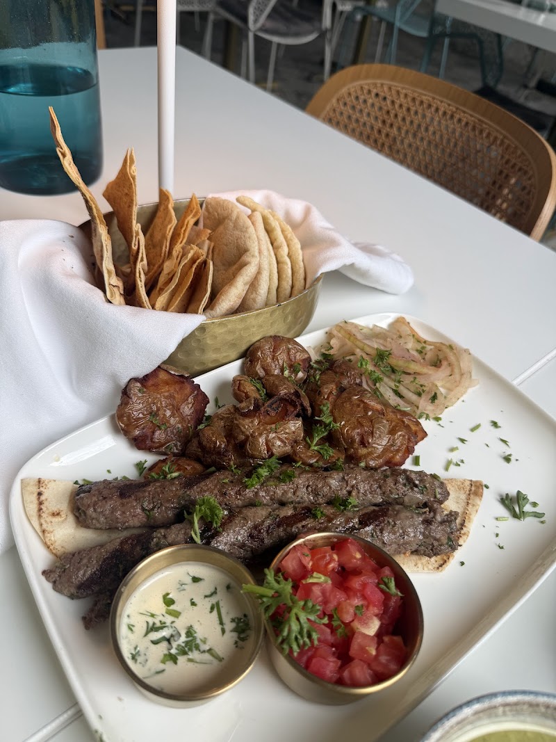 Lira Beirut Eatery photo 3