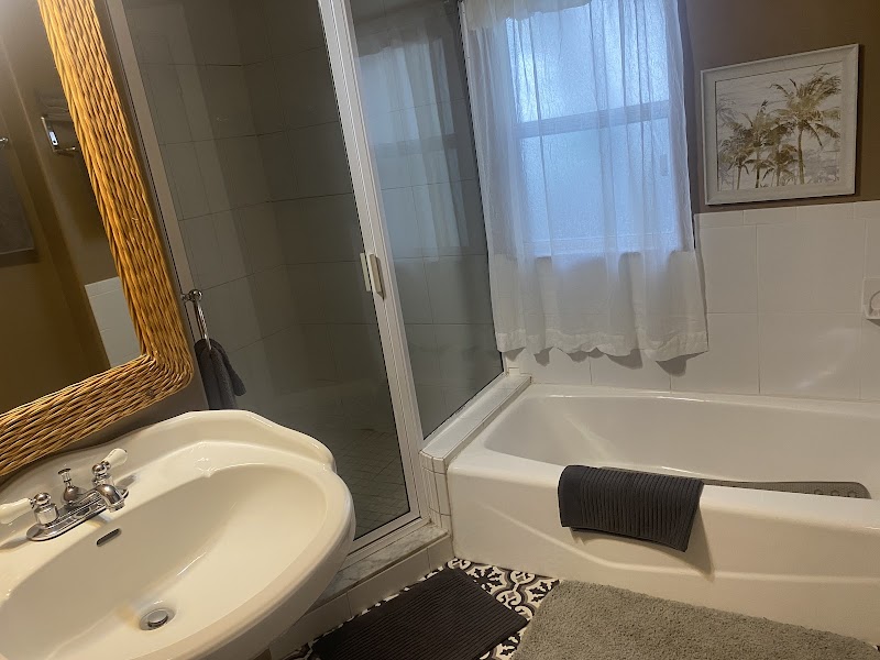 Sea Breeze Manor Inn photo 3