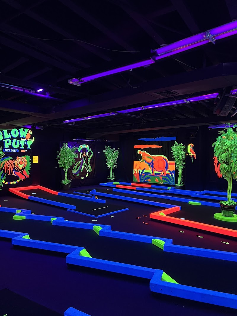 Glow Putt Mini Golf photo 4