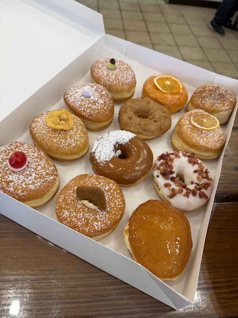 CRAVE DONUT photo 3