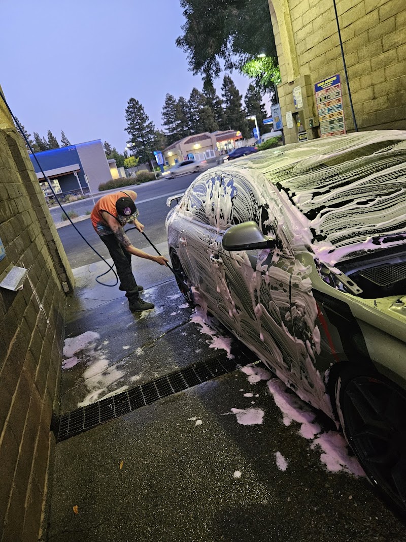 7 Flags Self Service Car Wash photo 2