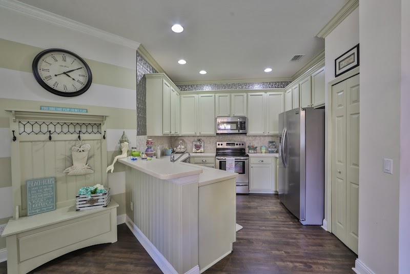 Soli Madera, Realtor - RE/MAX Realty Unlimited photo 4