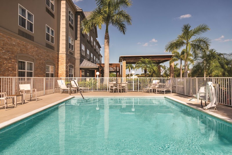 Photo of Country Inn & Suites by Radisson, Bradenton-Lakewood Ranch, FL