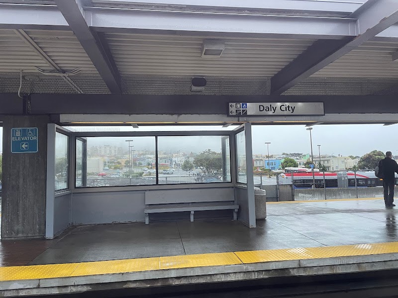 Daly City Station photo 4