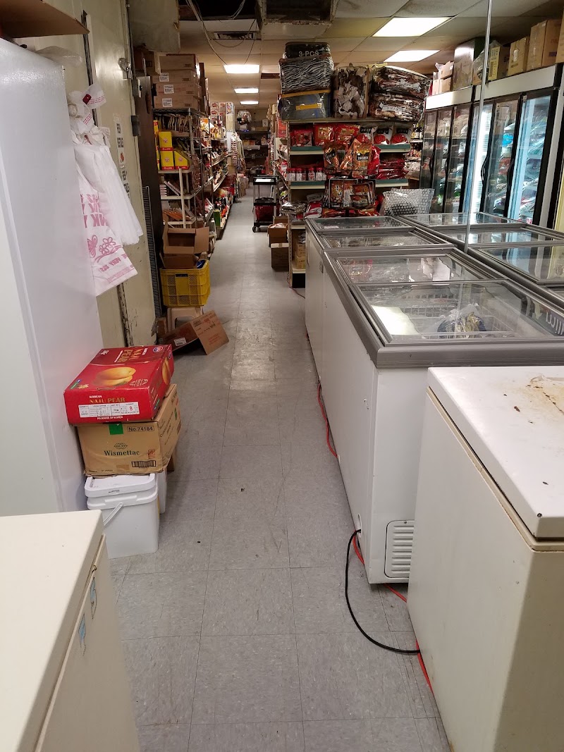 B & S Oriental Market photo 2