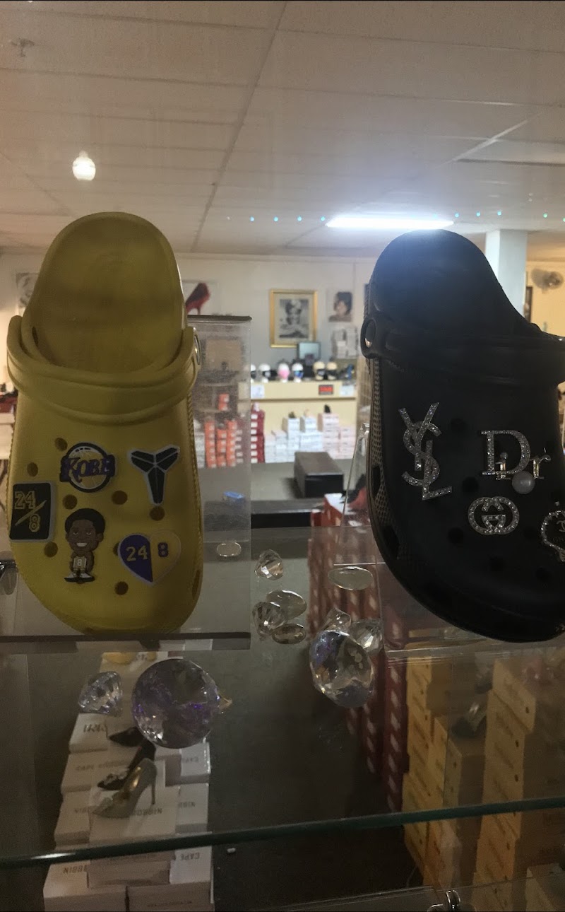 LaDells Shoes photo 5
