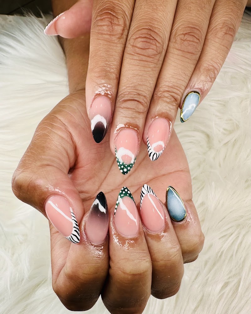 House of Hue Nails & Spa photo 4
