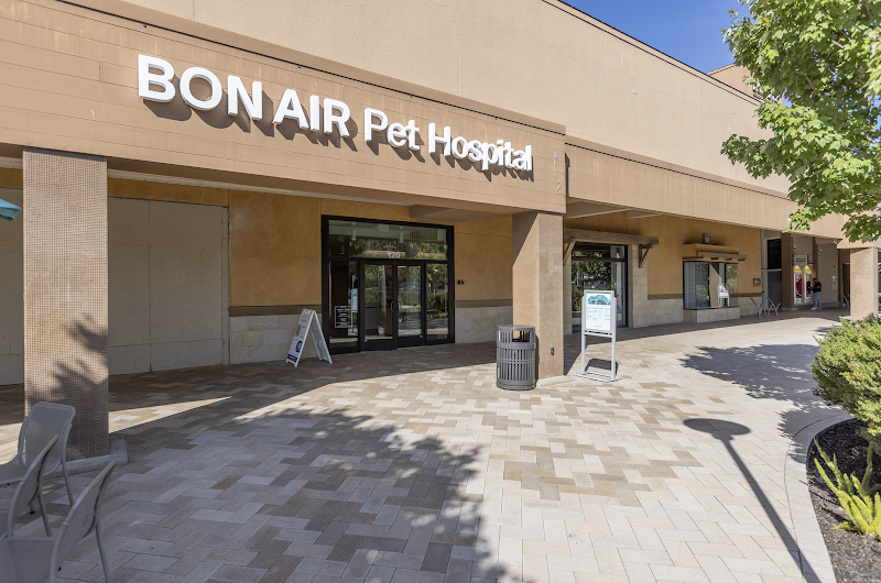 Bon Air Pet Hospital photo 4