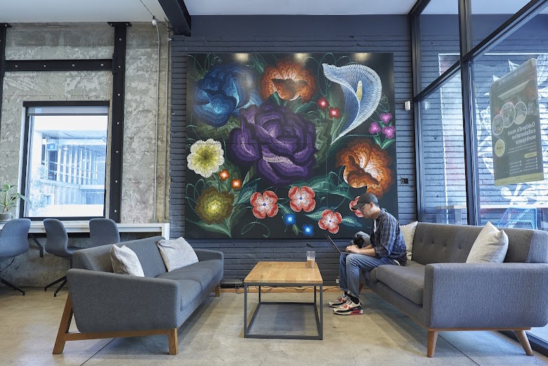 1528 CoWork photo 3