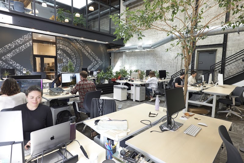 1528 CoWork photo 2
