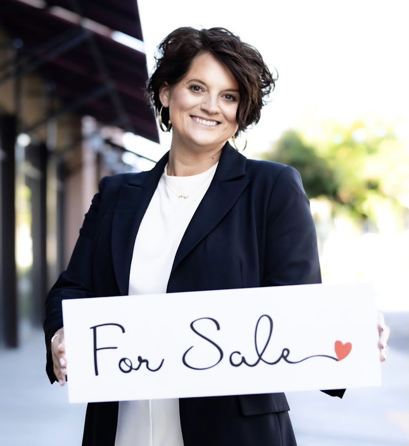Photo of Heather E. Adams, REALTOR | Keller Williams