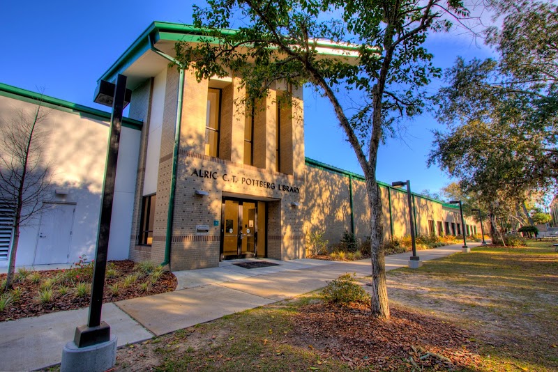 Photo of Pasco-Hernando State College, Alric C.T. Pottberg Library