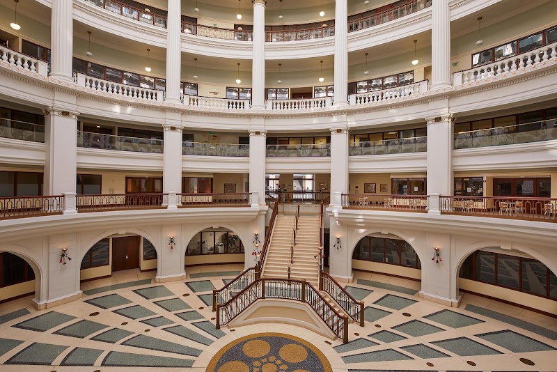 Photo of UnCommon at Rotunda