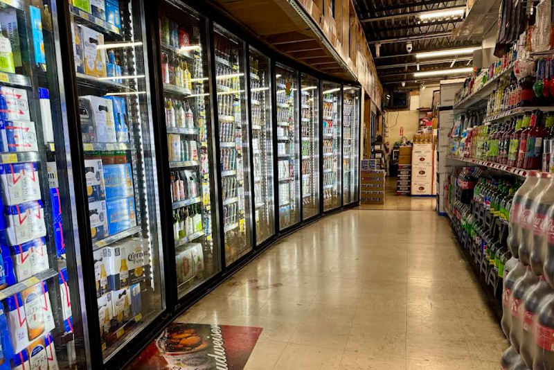 Jay's Liquor & Mini Market photo 4