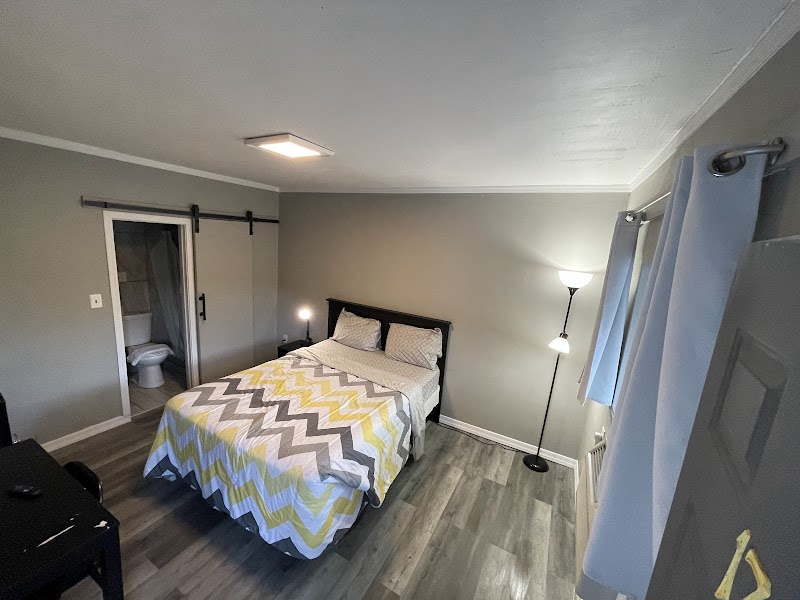 Belle-Aire Motel photo 2