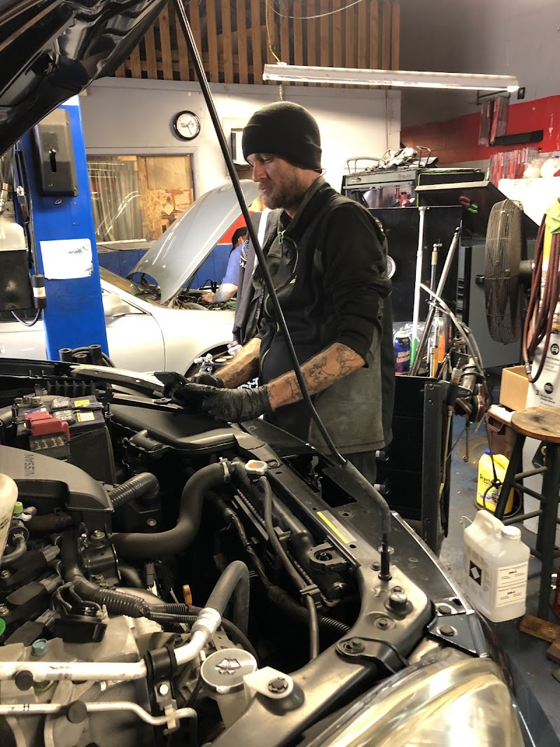 Hobson's Auto Repair photo 4