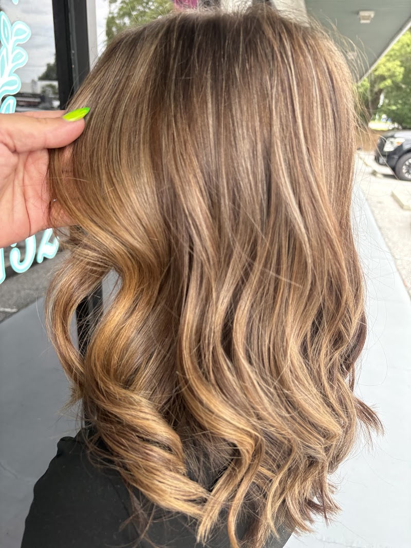 The Hairloom & beauty bar photo 2