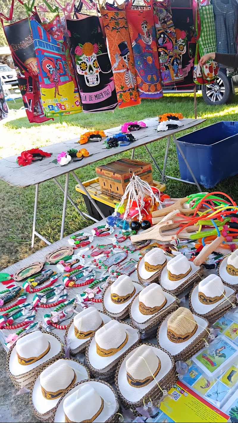 Plant City Farm & Flea Market photo 5