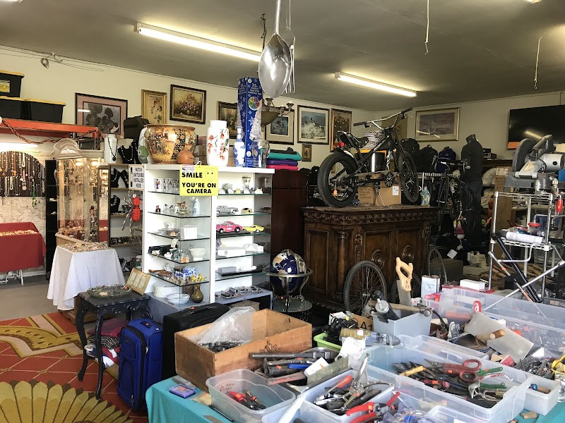 The Thrift Shop Village photo 2
