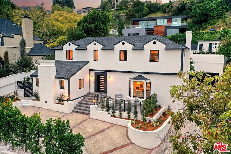 Photo of JRE Construction, LLC | Roofing & Remodeling