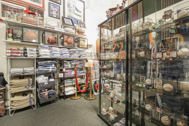 AJK Unique Emporium photo 4